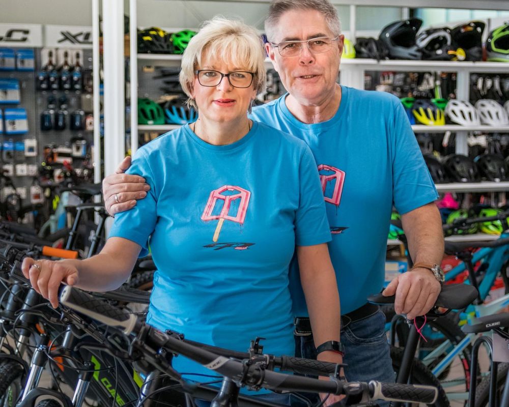 JuMa Zweiräder Glattbach Aschaffenburg - Wir sind Jutta und Manfred, die Inhaber von JuMa Zweiräder, und wir freuen uns schon sehr auf Ihren Besuch!